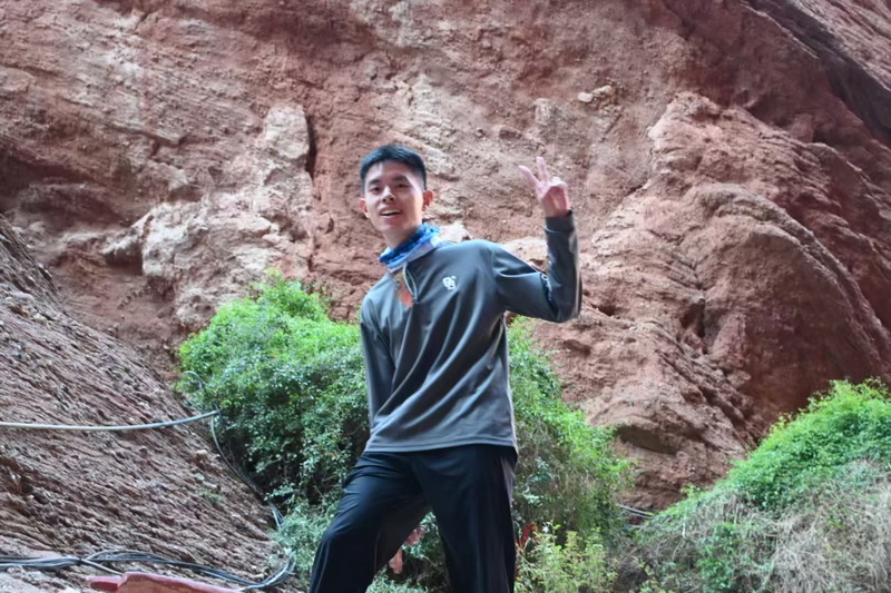 ZhangJiaHang2.jpg